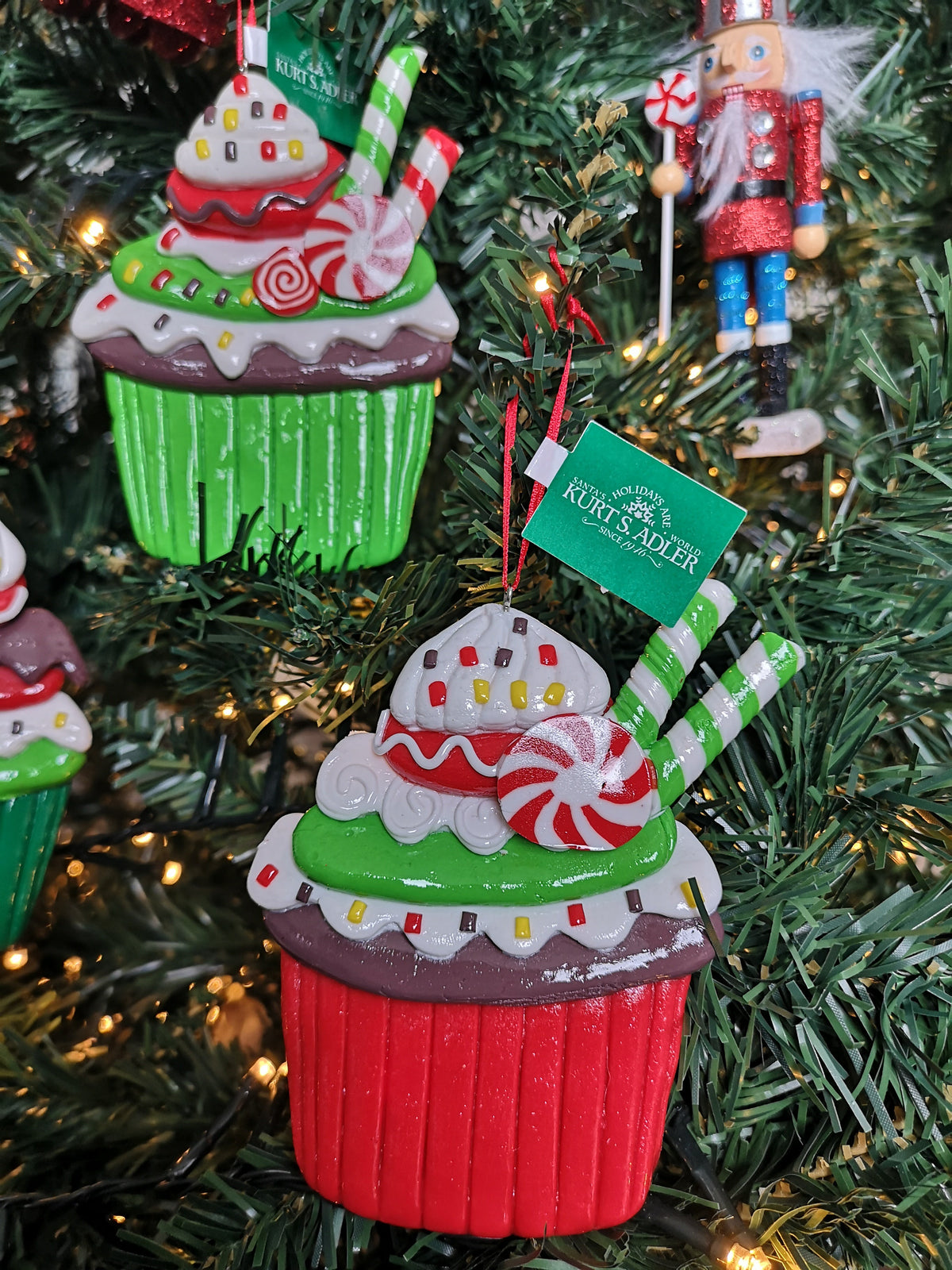 Candy cupcake kersthanger voor in de kerstboom